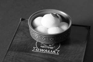 Rasgulla.