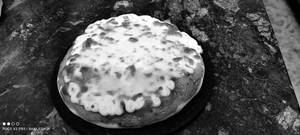 Single cheese overloaded pizza