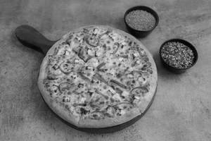 Cheesy Paneer Pizza 10 Inch