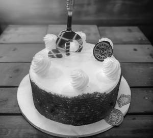 Red Velvet Fresh Cream Cake           