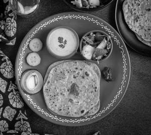 Paneer Paratha with Pickle
