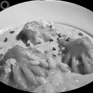 Paneer Gravy Momos [5 Pieces]