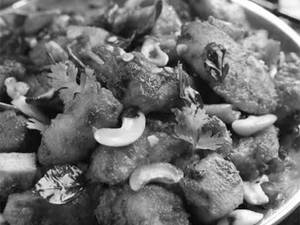Vellulli Karam Chicken