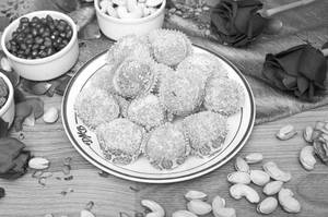 Straberry Laddu