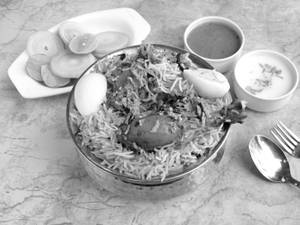 Hyd Chicken Dum Biryani+Boiled egg ( serv 1 to 2 persons)