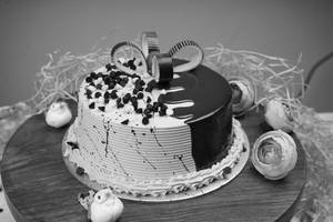 Chocolate Vanilla Fusion Cake [500 G]
