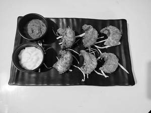 Chicken Cheese Kurkure Momos