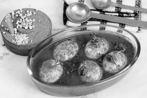 Egg Saoji (2 Pieces Of Eggs In Gravy)