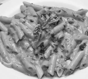 Mix sauce pasta