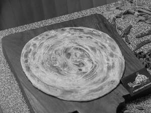 Tawa Laccha Paratha [Maida] (Refined Oil)