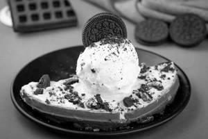 Red Velvet Oreo Ice-cream Waffle
