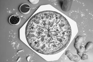 Butter chicken pizza