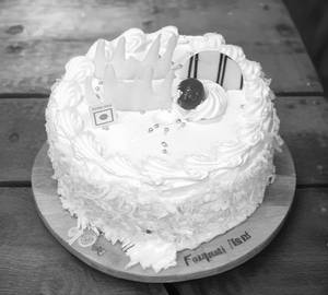 White Forest Cake [500 Gms]