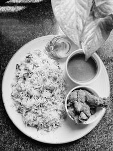 Peas Pulao & Chicken Kosha (2 Pcs)
