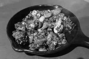 Dry Chicken With Sesame Seeds