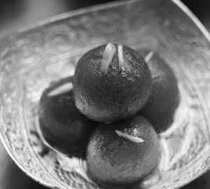 Black Gulab Jamun 