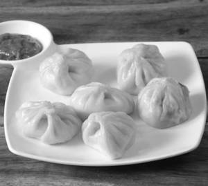 Paneer Steamed Momos ( 8 Pcs )