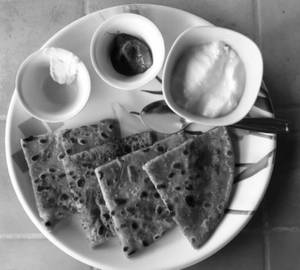 Aloo Paratha 03 nos  + Dahi