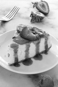 Strawberry Cheese Cake {150 Grm}