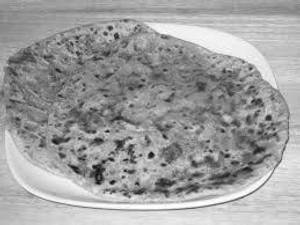 Aloo Paratha (2pcs) With Achar and green chutney