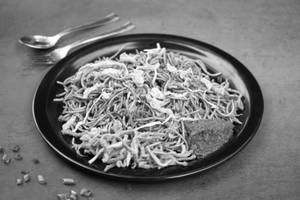 Egg Hakka Noodles