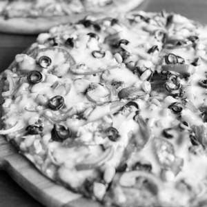 Olives and corn Pizza