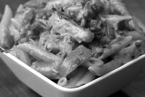 Chicken Alfredo cheese pasta (Penna)