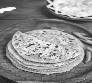2 moli paratha 