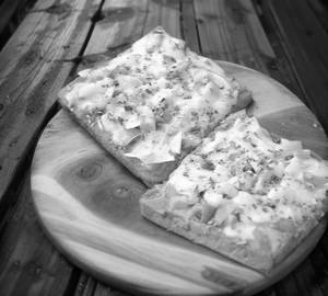 Kalari Bread Pizza