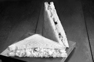 Jain Grilled Cheese Corn Capsicum Sandwich (150 Gm)