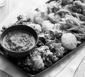 Mix Pakode (1 kg)