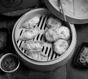 Delhi Special Paneer Momos Steamed 8pcs