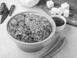 Veg Schezwan Fried Rice + Paneer Manchurina Gravy