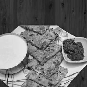 2 Paneer Paratha