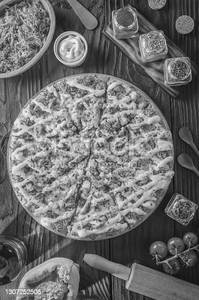 Chicken lovers pizza