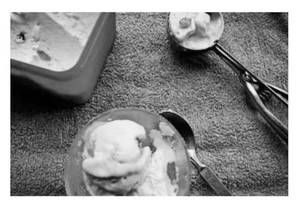 American Nuts Sundae