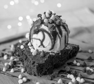 Hot Brownie With Ice Cream