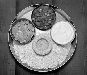 Chura Dahi Tilkut