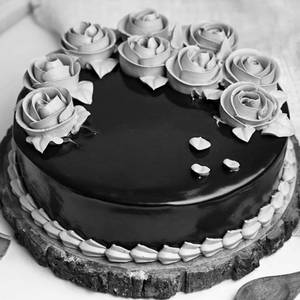 Roundy Rosey Brown Chocolate Cake