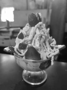 Strawberry With Cream ( Seasonal )