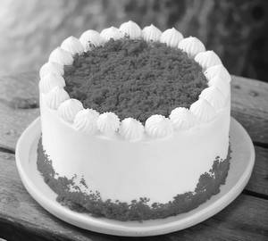 Eggless Special Cream Red Velvet Cake