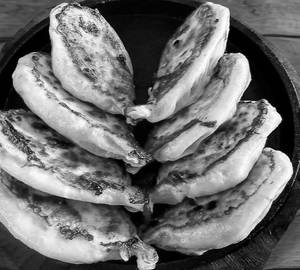 Mutton Pan Fried Momo 8Pcs