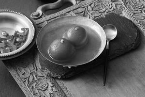 Gulab Jamun (2 Pc)