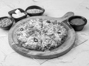 8'' Hot Chilli Paneer Pizza