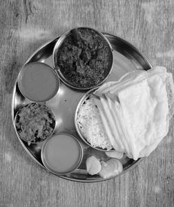 Chicken Thali Neer Dosa