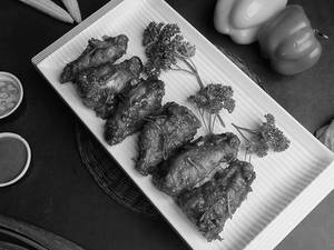 Deep Fried Chicken Wings (8 Pcs)