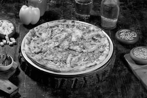 Spicy Grilled Chicken Pizza