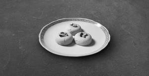 Desighee Kaju Naan Khatai