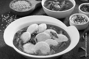 Mini Idlis dipped in Sambhar(12pcs)