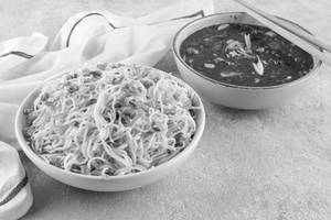 Hakka Noodles With Non Veg Choice Of Sauce